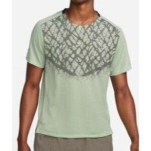 Nike Dri-FIT ADV Run Division Techknit Men's Medium NWOT - DQ4778-011